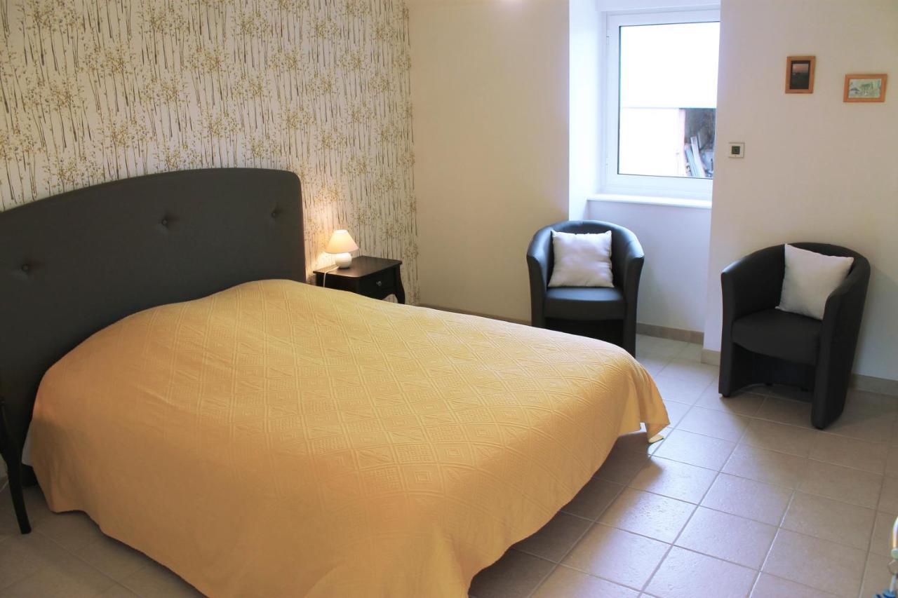 Domaine Du Jardin " Chambres D'Hotes " Saint-Jean-de-la-Haize Luaran gambar
